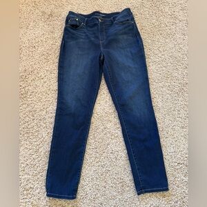Chico's Blue Straight Leg Jeans with Classic Denim Appeal